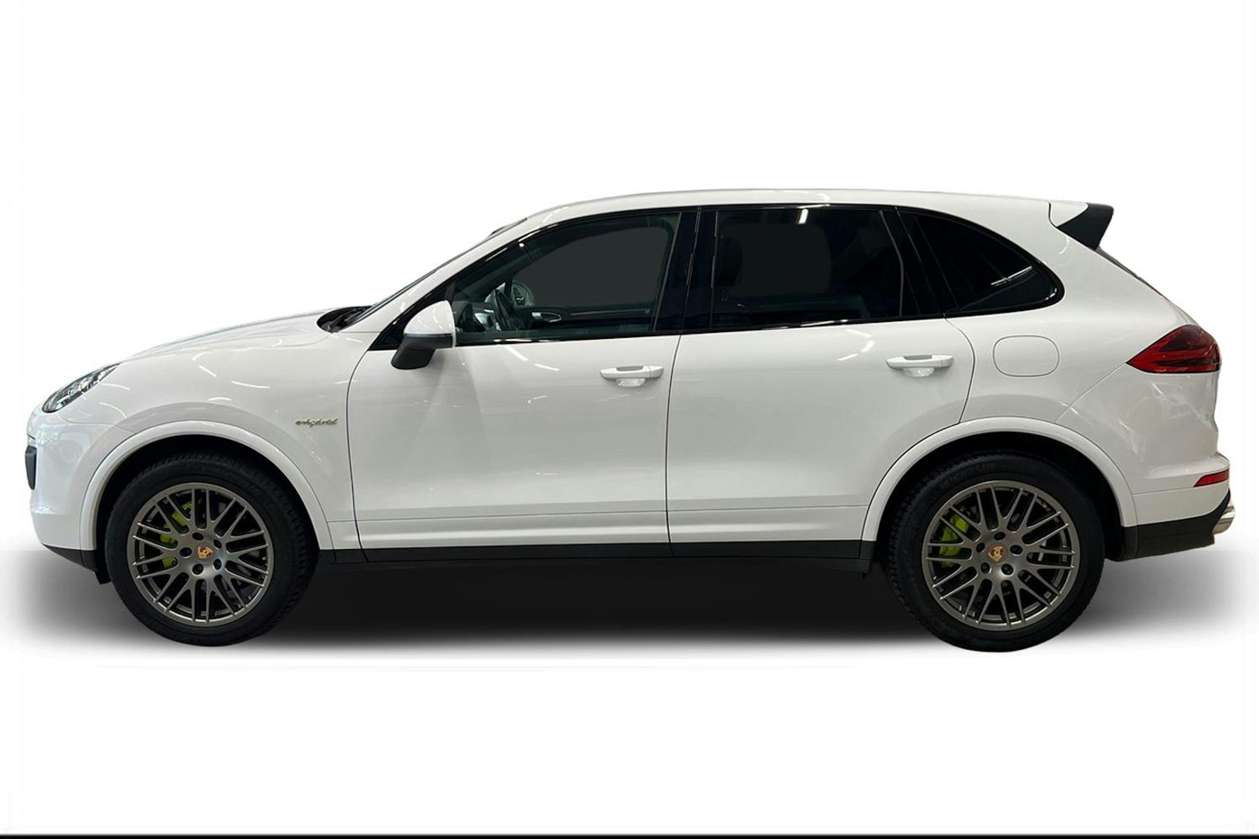 Valkoinen Porsche Cayenne 2017 kuva 5.