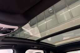 Valkoinen Porsche Cayenne 2017 kuva 16.