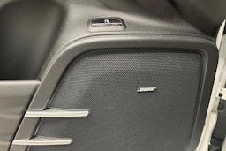 Valkoinen Porsche Cayenne 2017 kuva 18.