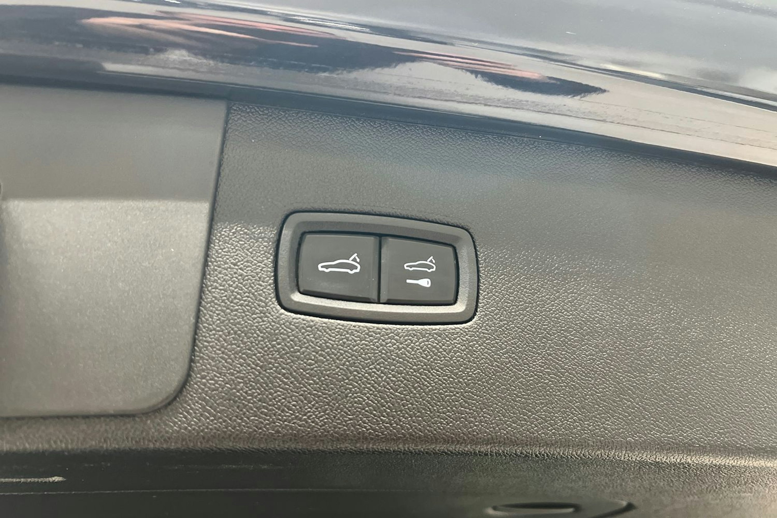 Musta Porsche Cayenne 2018 kuva 12.