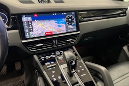 Musta Porsche Cayenne 2018 kuva 13.