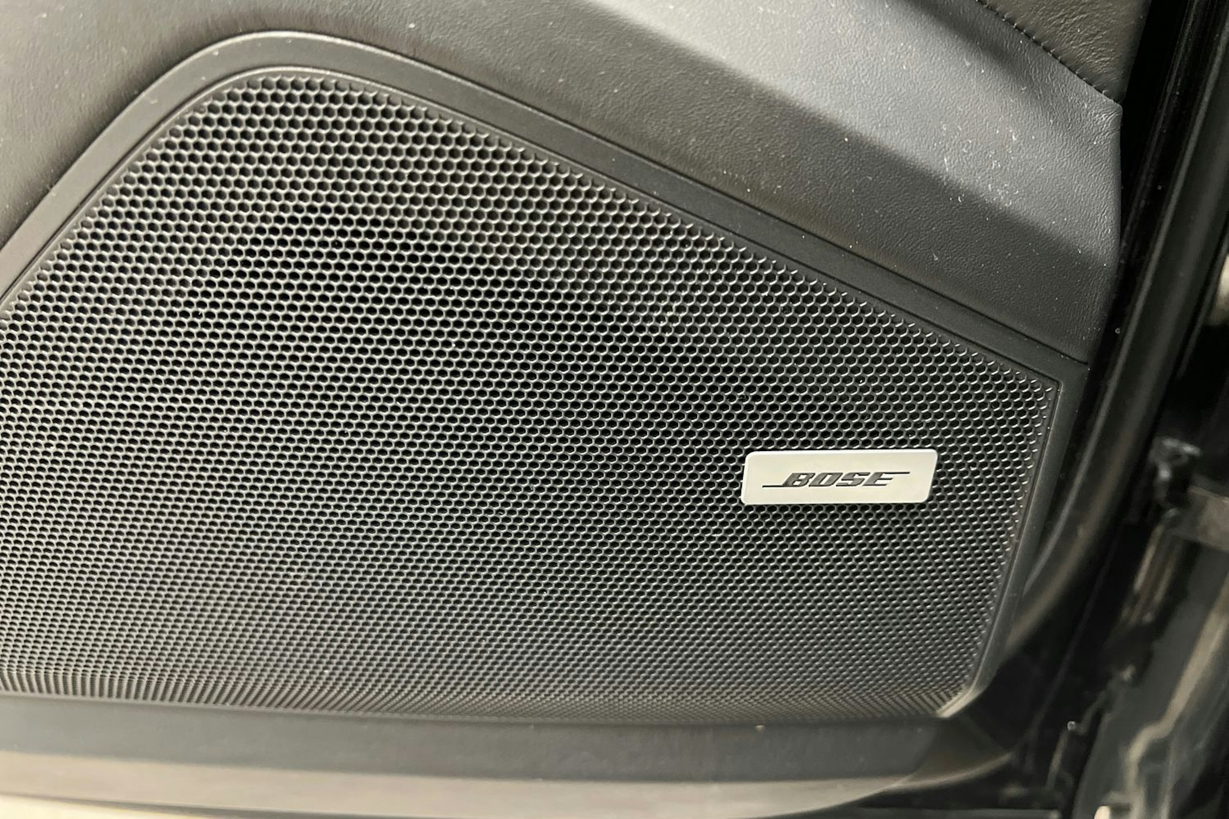 Musta Porsche Cayenne 2018 kuva 17.