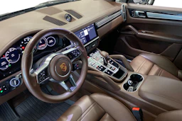 sininen Porsche Cayenne 2018 kuva 6.