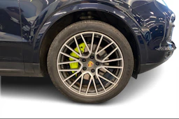 sininen Porsche Cayenne 2018 kuva 9.