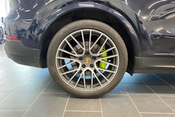 sininen Porsche Cayenne 2018 kuva 10.