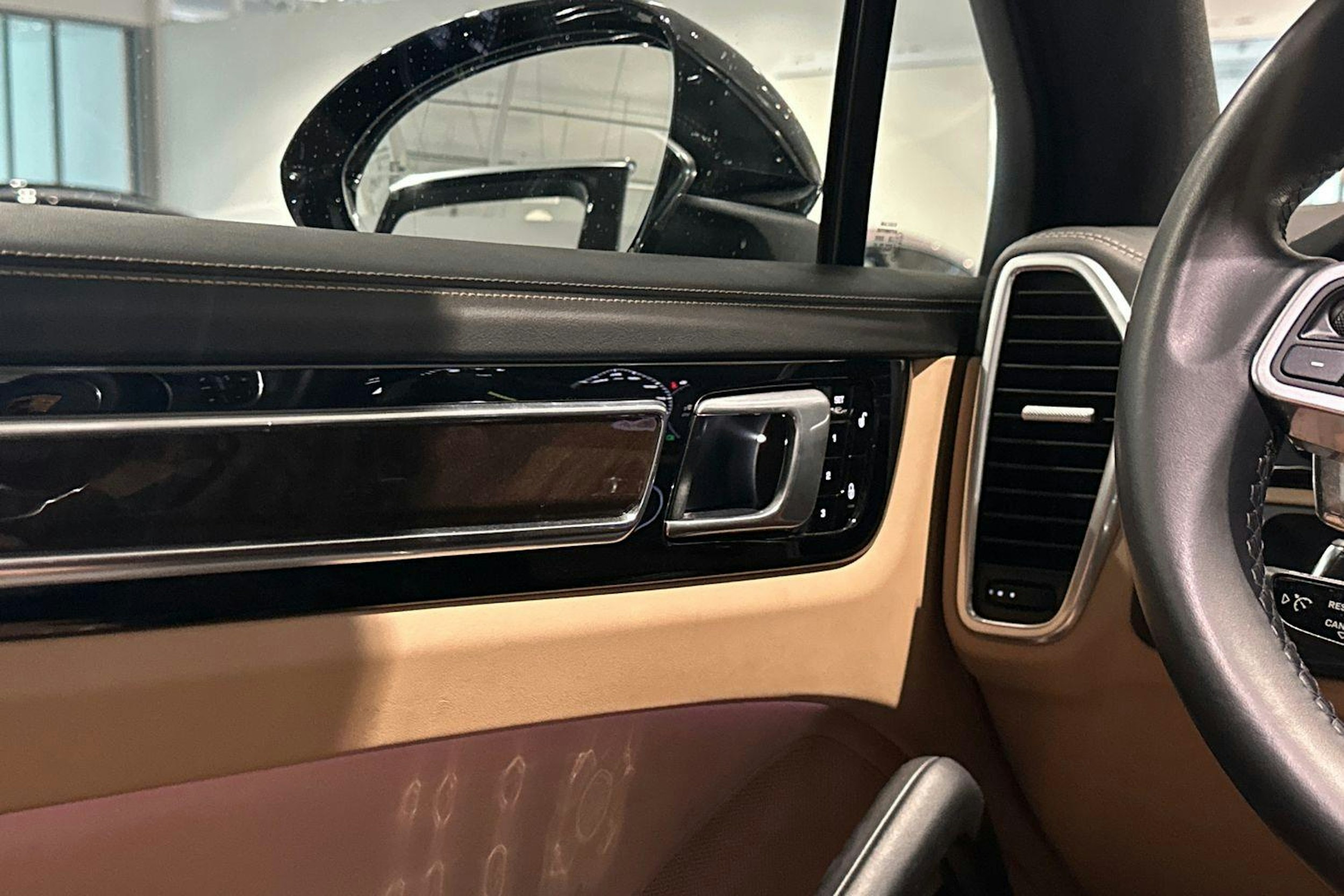 Musta Porsche Cayenne 2018 kuva 19.