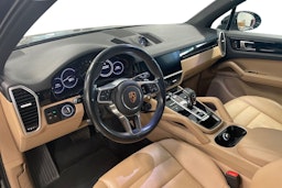 musta Porsche Cayenne 2018 kuva 3.