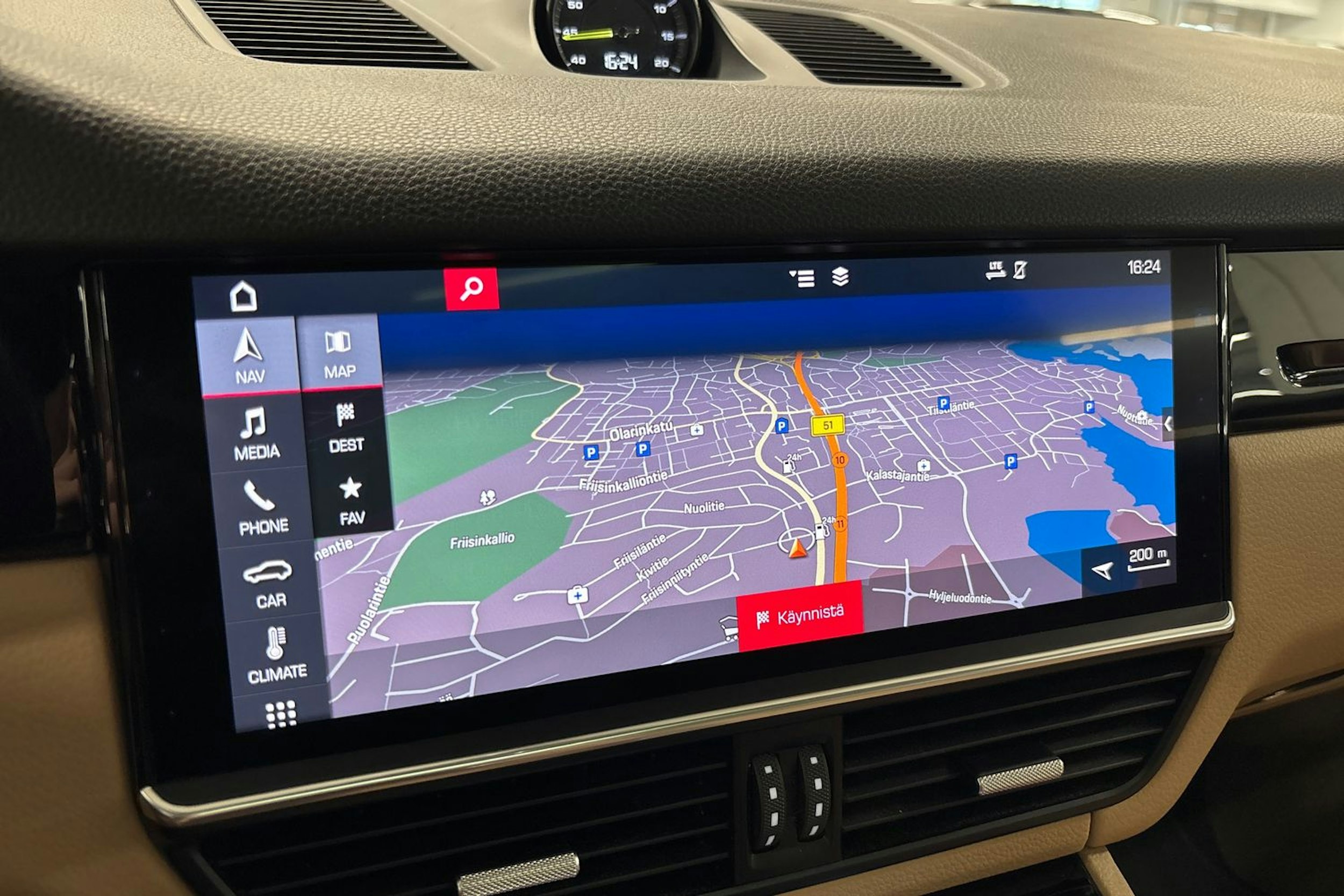 musta Porsche Cayenne 2018 kuva 14.