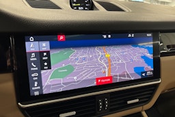 musta Porsche Cayenne 2018 kuva 14.