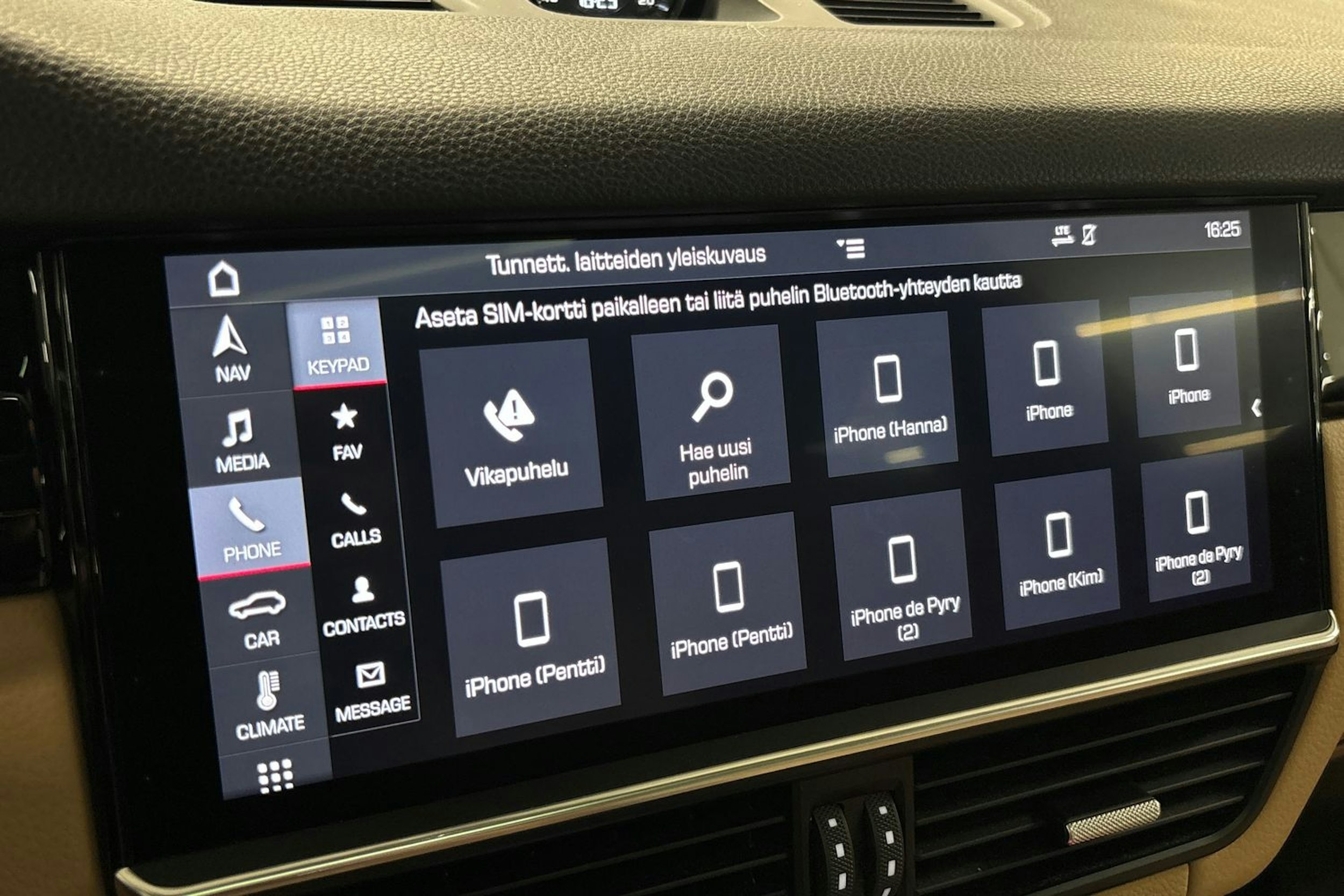 musta Porsche Cayenne 2018 kuva 16.