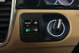 musta Porsche Cayenne 2018 kuva 22.