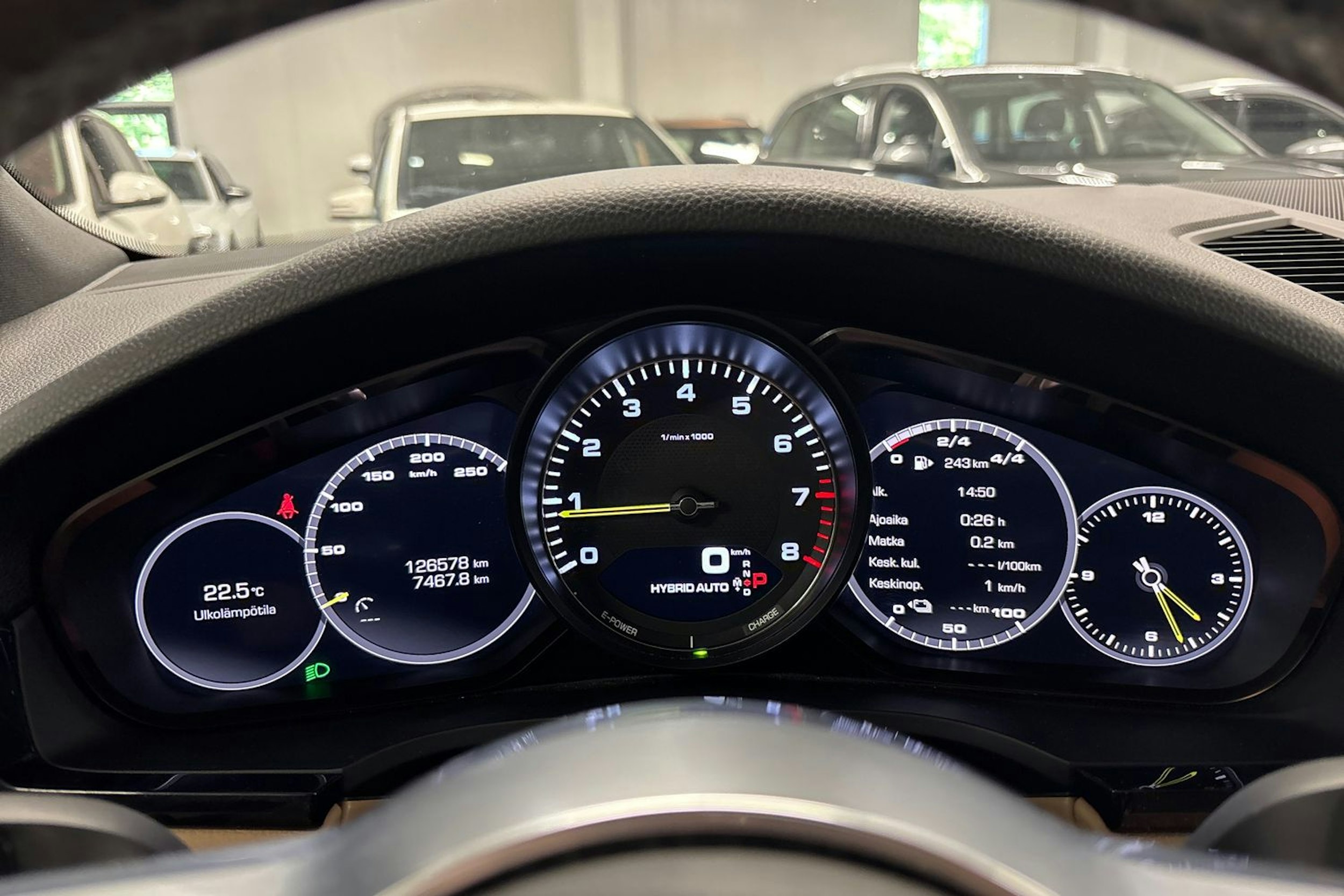 musta Porsche Cayenne 2018 kuva 23.