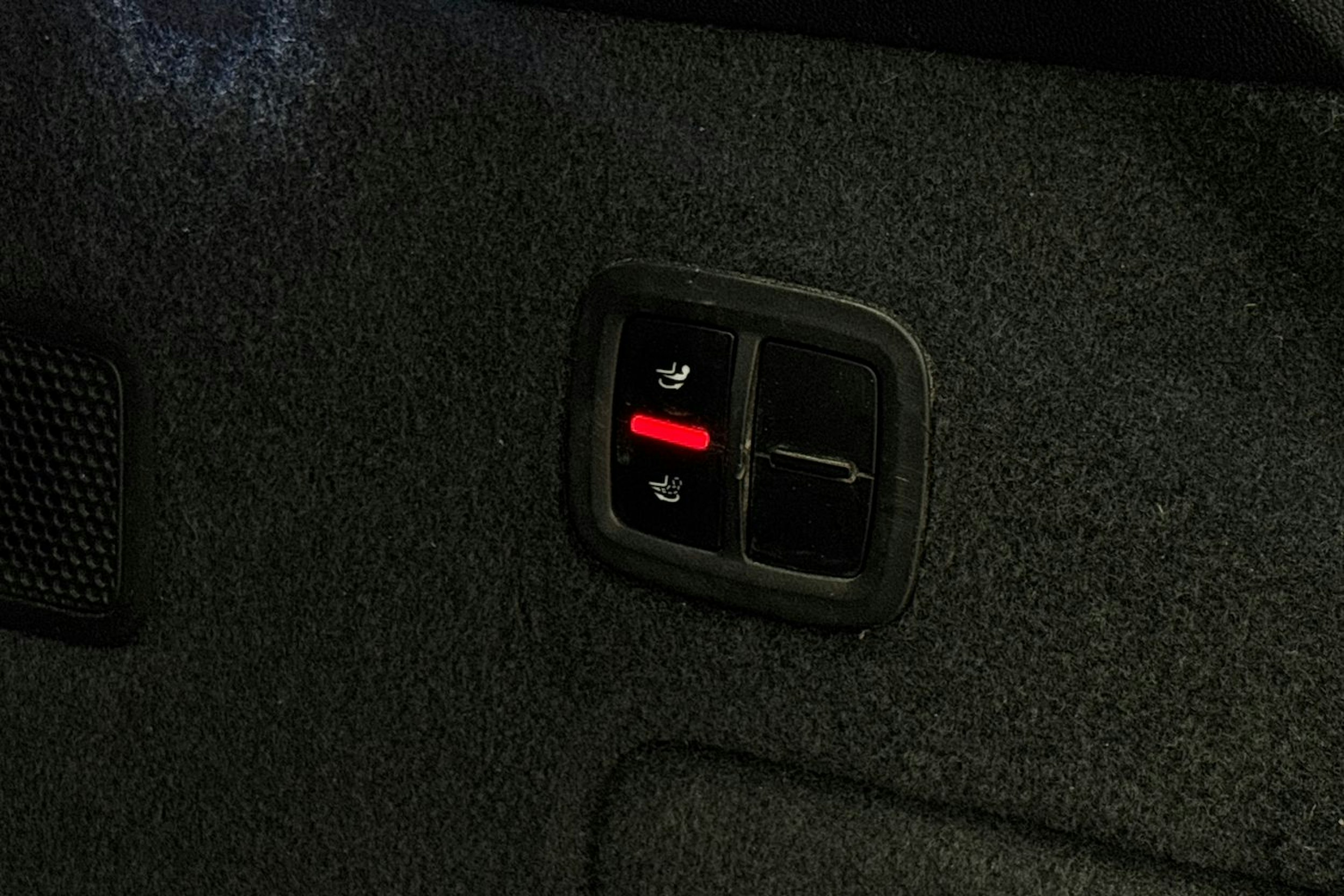 musta Porsche Cayenne 2018 kuva 29.