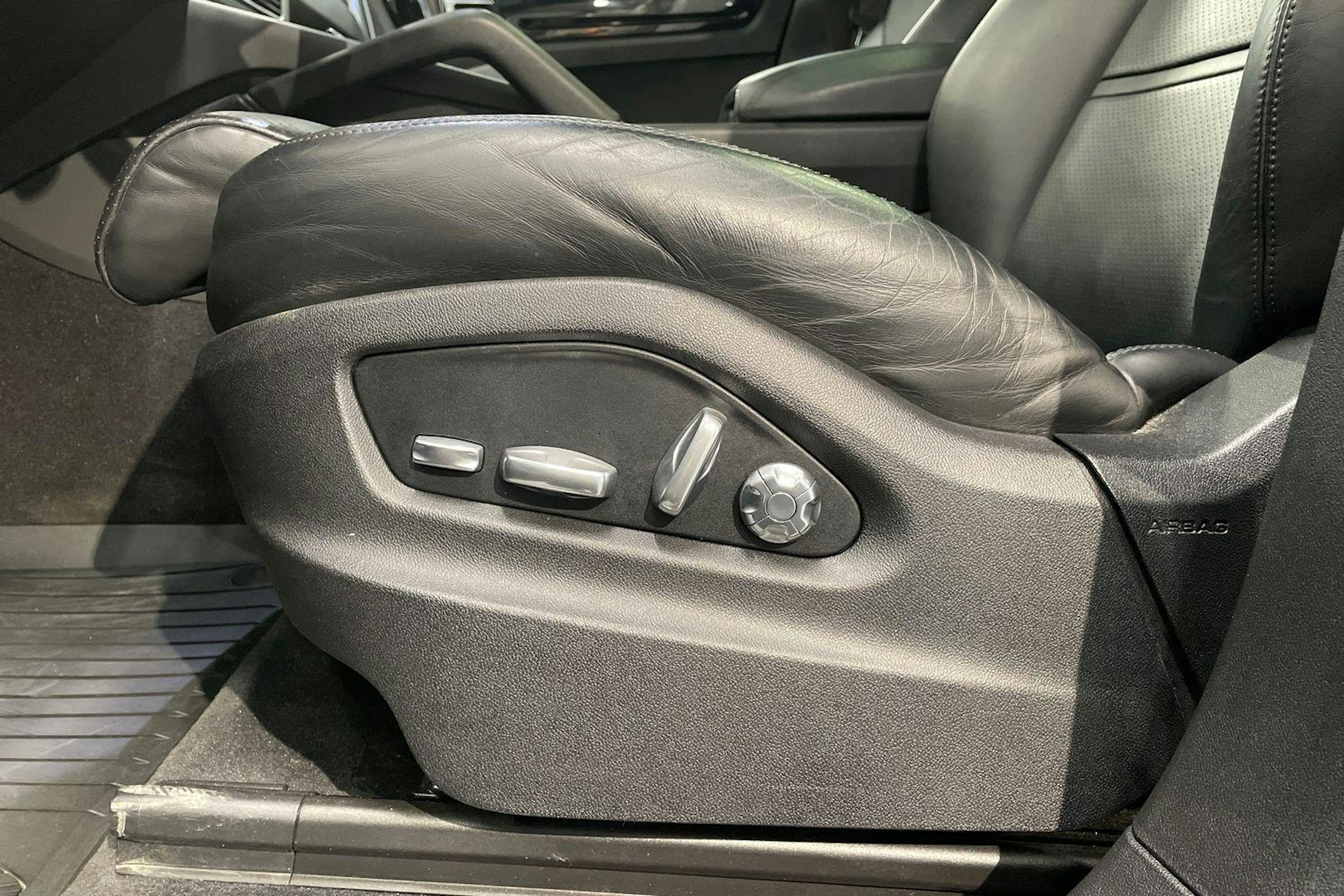 Sininen Porsche Cayenne 2018 kuva 17.