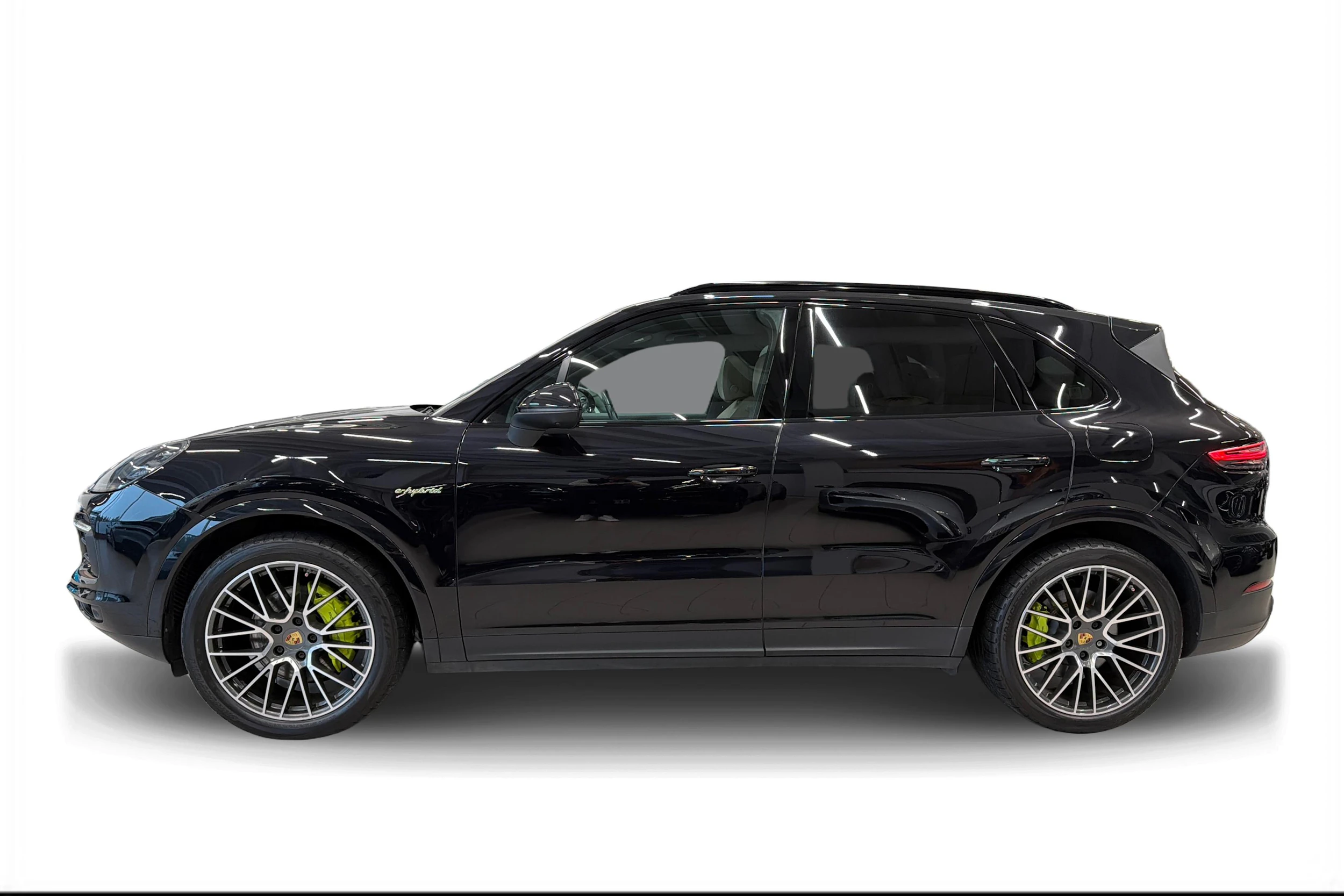 musta Porsche Cayenne 2018 kuva 5.