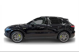 musta Porsche Cayenne 2018 kuva 5.