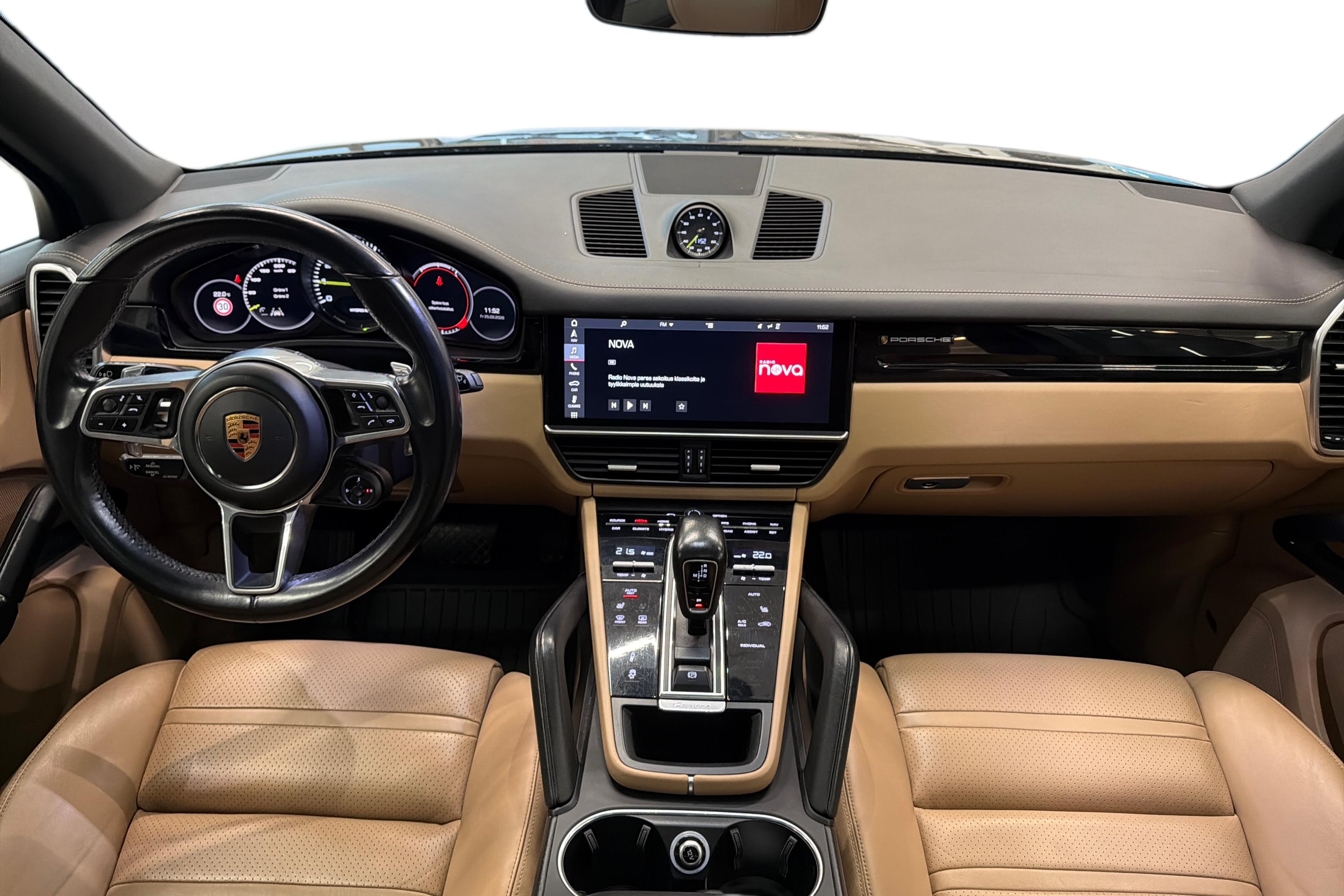 Porsche Cayenne 2018, kuva 7/21