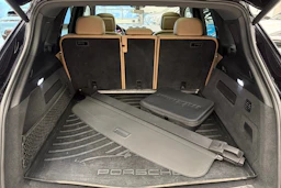 musta Porsche Cayenne 2018 kuva 11.
