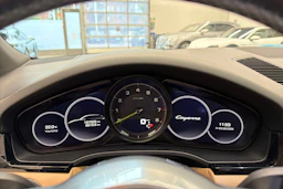 musta Porsche Cayenne 2018 kuva 17.