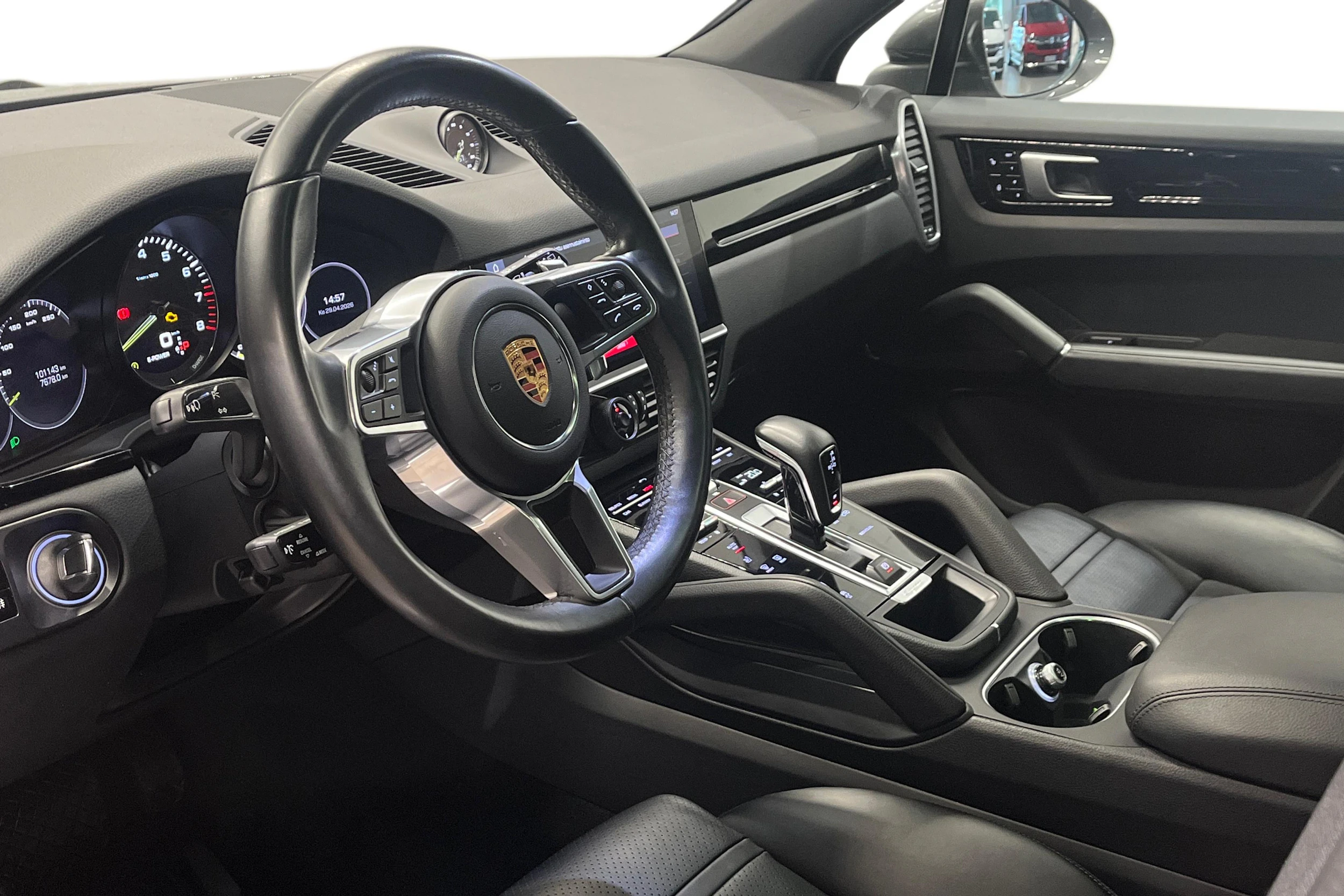 harmaa Porsche Cayenne 2018 kuva 6.