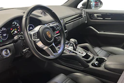 harmaa Porsche Cayenne 2018 kuva 6.
