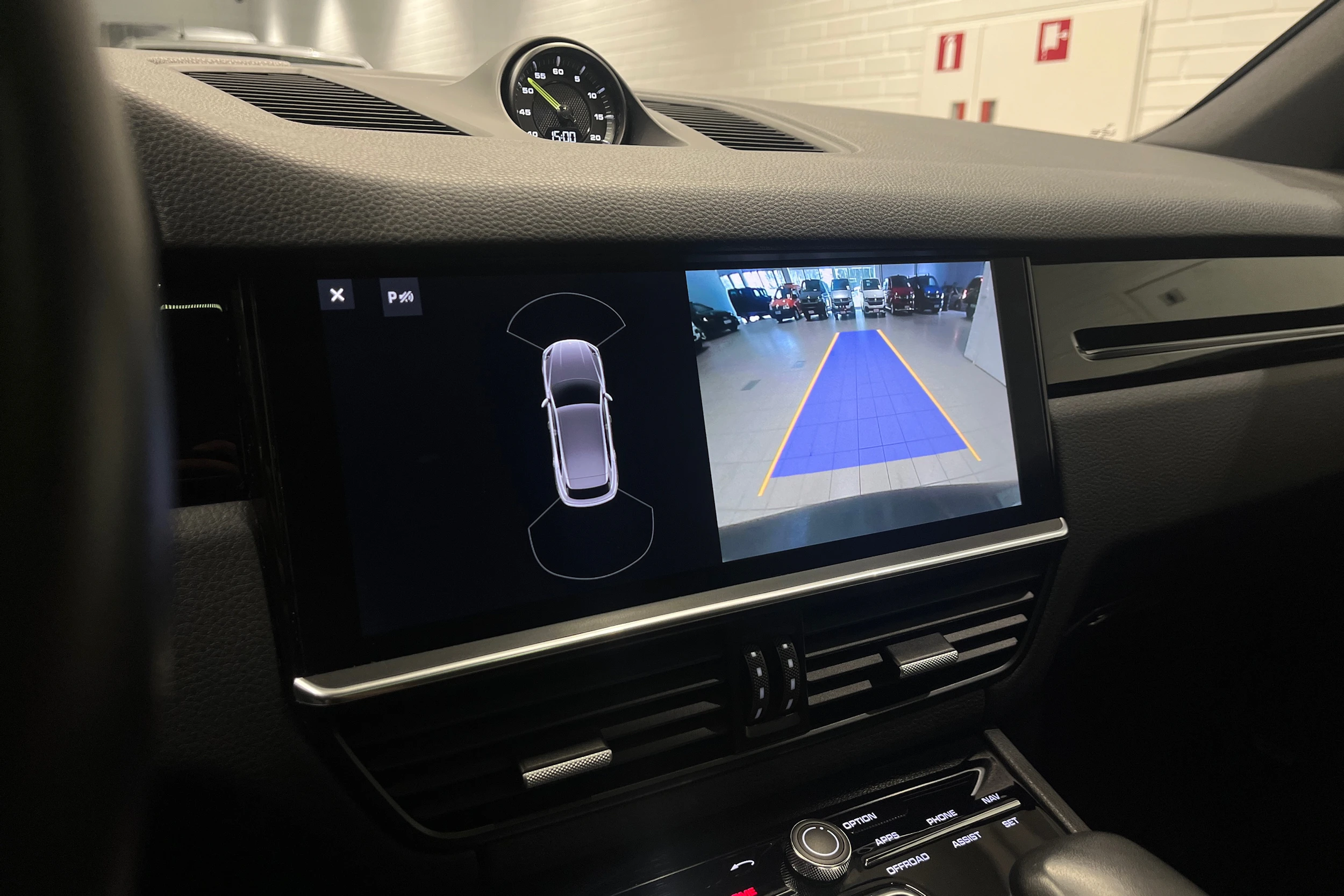 harmaa Porsche Cayenne 2018 kuva 13.