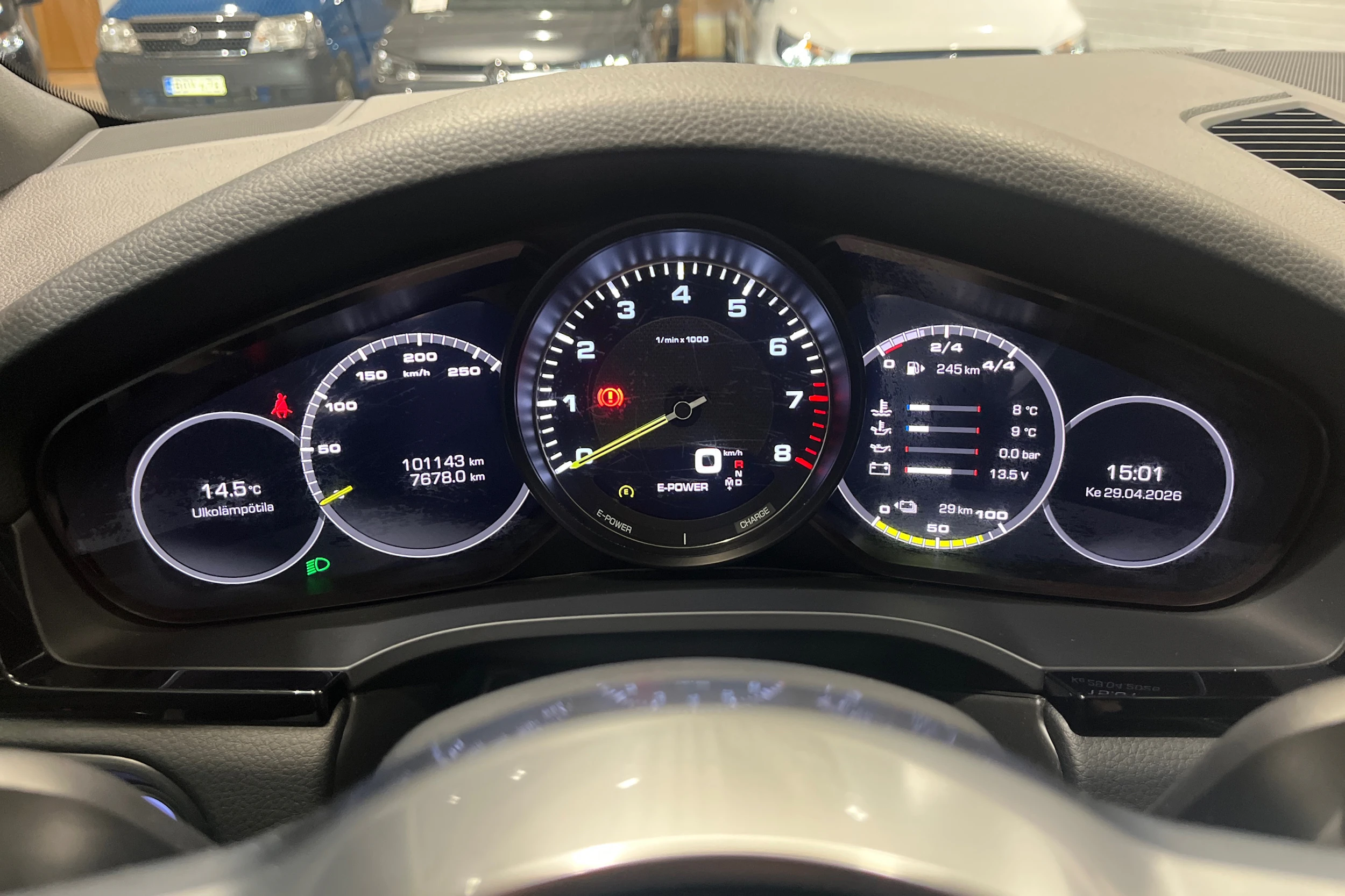 harmaa Porsche Cayenne 2018 kuva 14.