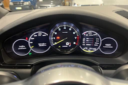 harmaa Porsche Cayenne 2018 kuva 14.