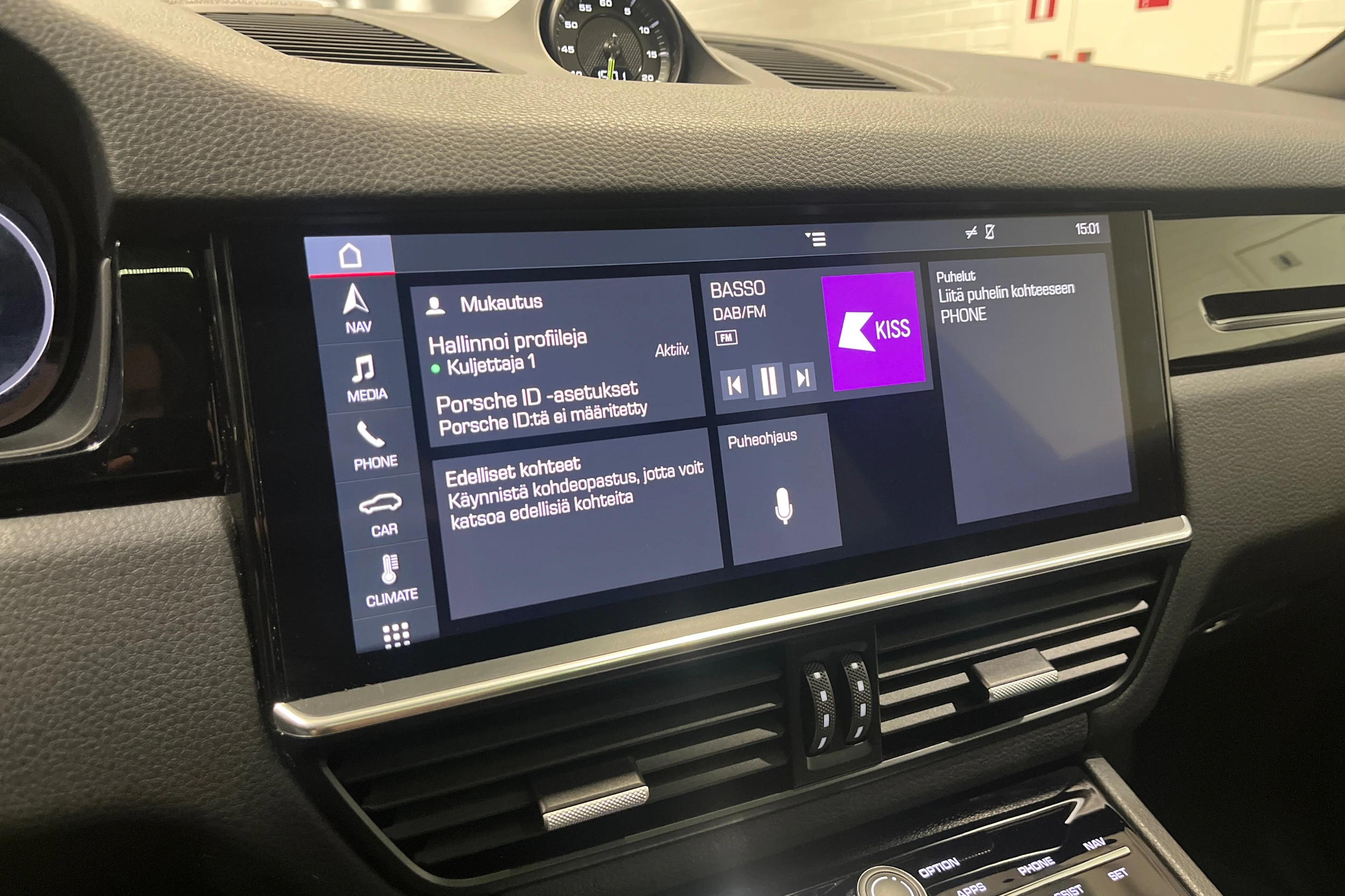 harmaa Porsche Cayenne 2018 kuva 15.