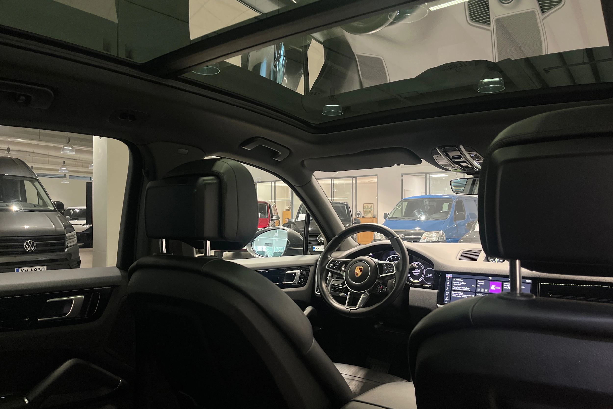 harmaa Porsche Cayenne 2018 kuva 17.