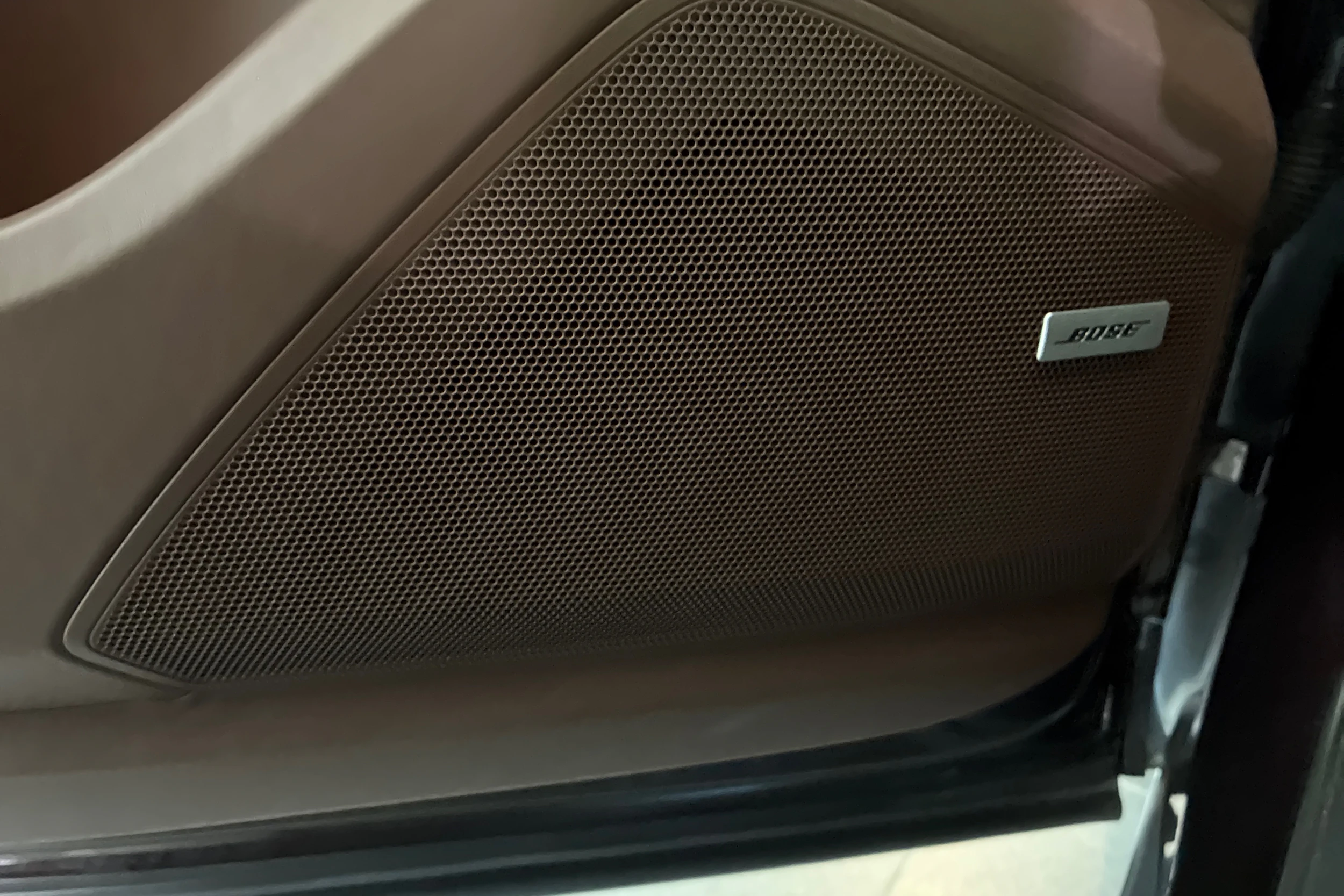 Ruskea (beige) Porsche Cayenne 2018 kuva 12.