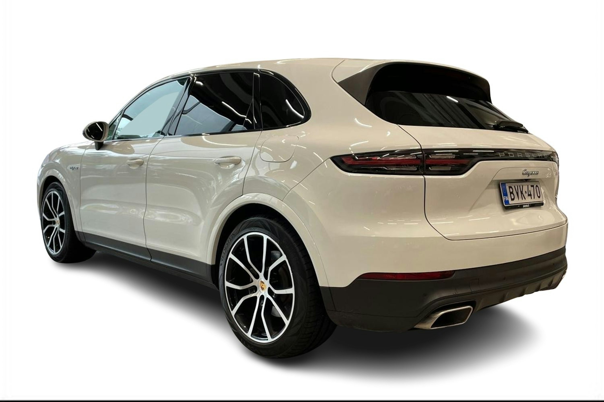 valkoinen Porsche Cayenne 2019 kuva 2.