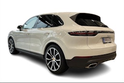 valkoinen Porsche Cayenne 2019 kuva 2.