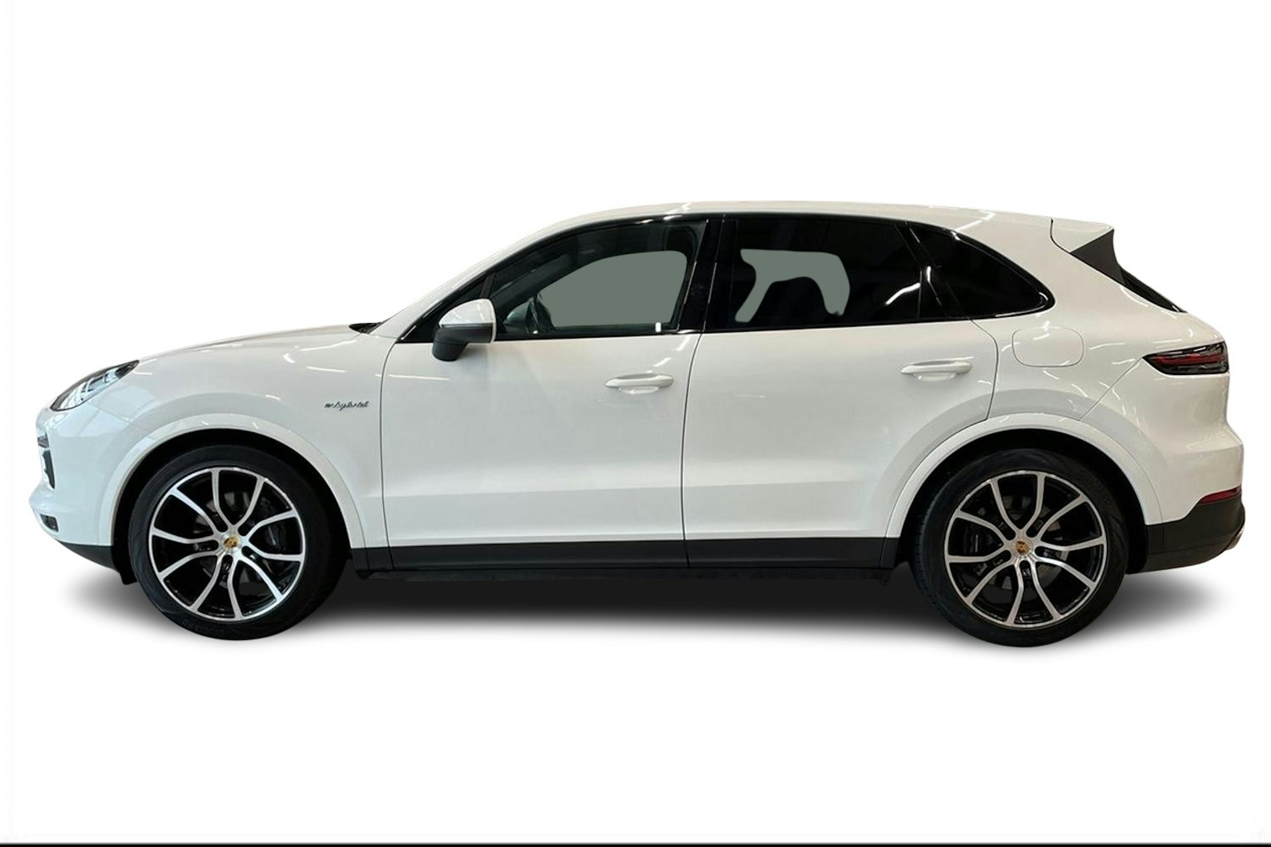valkoinen Porsche Cayenne 2019 kuva 5.