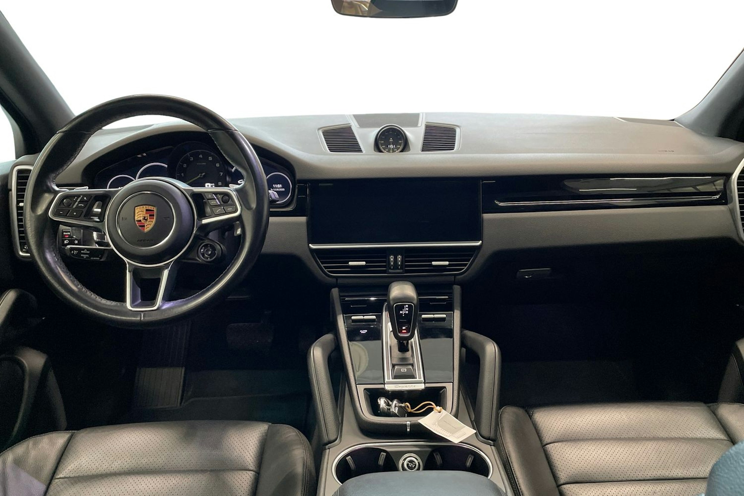 valkoinen Porsche Cayenne 2019 kuva 7.