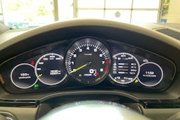 valkoinen Porsche Cayenne 2019 kuva 11.