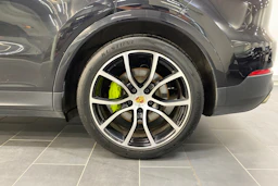 Musta Porsche Cayenne 2019 kuva 10.