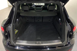 Musta Porsche Cayenne 2019 kuva 13.
