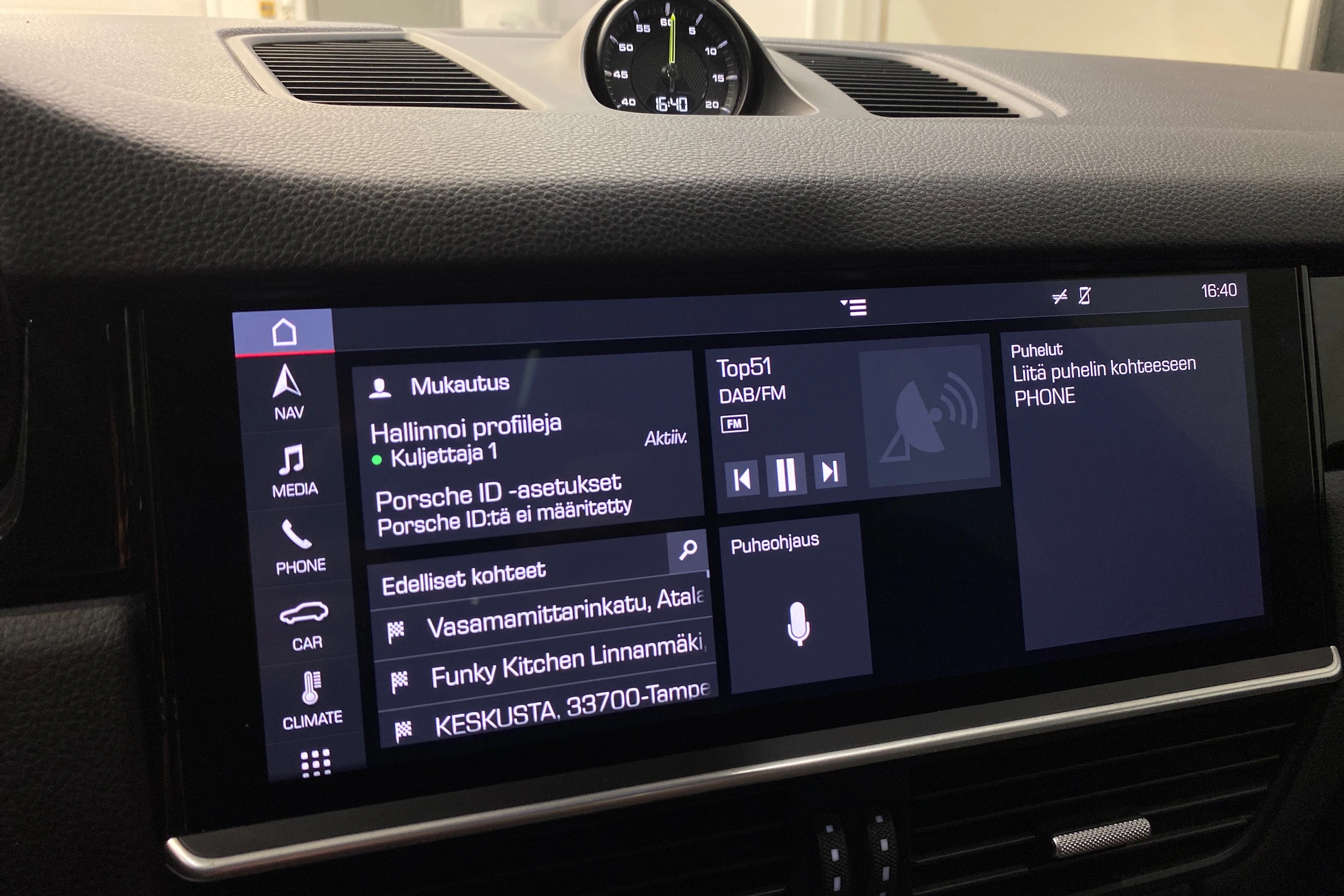 Musta Porsche Cayenne 2019 kuva 16.