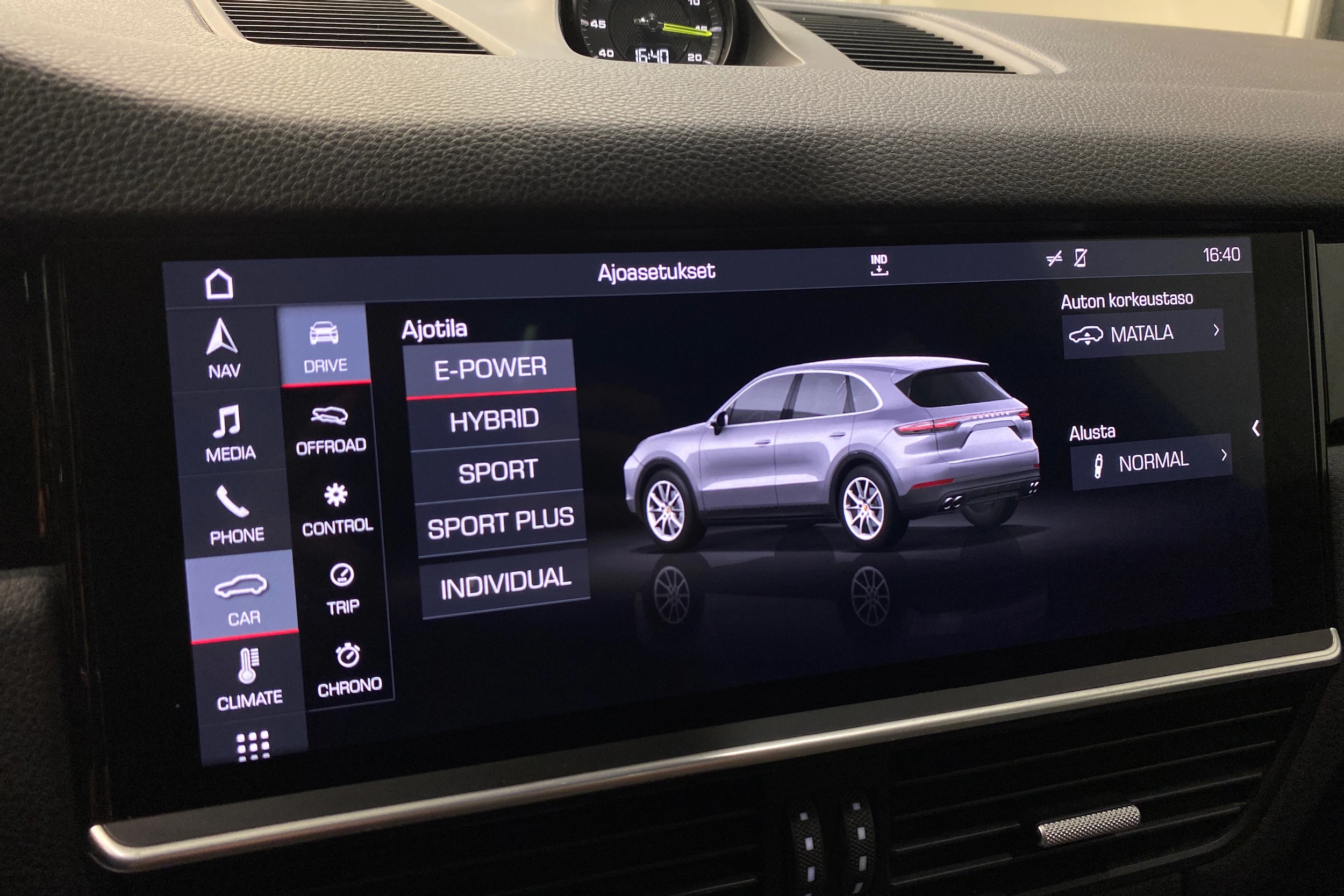 Musta Porsche Cayenne 2019 kuva 17.