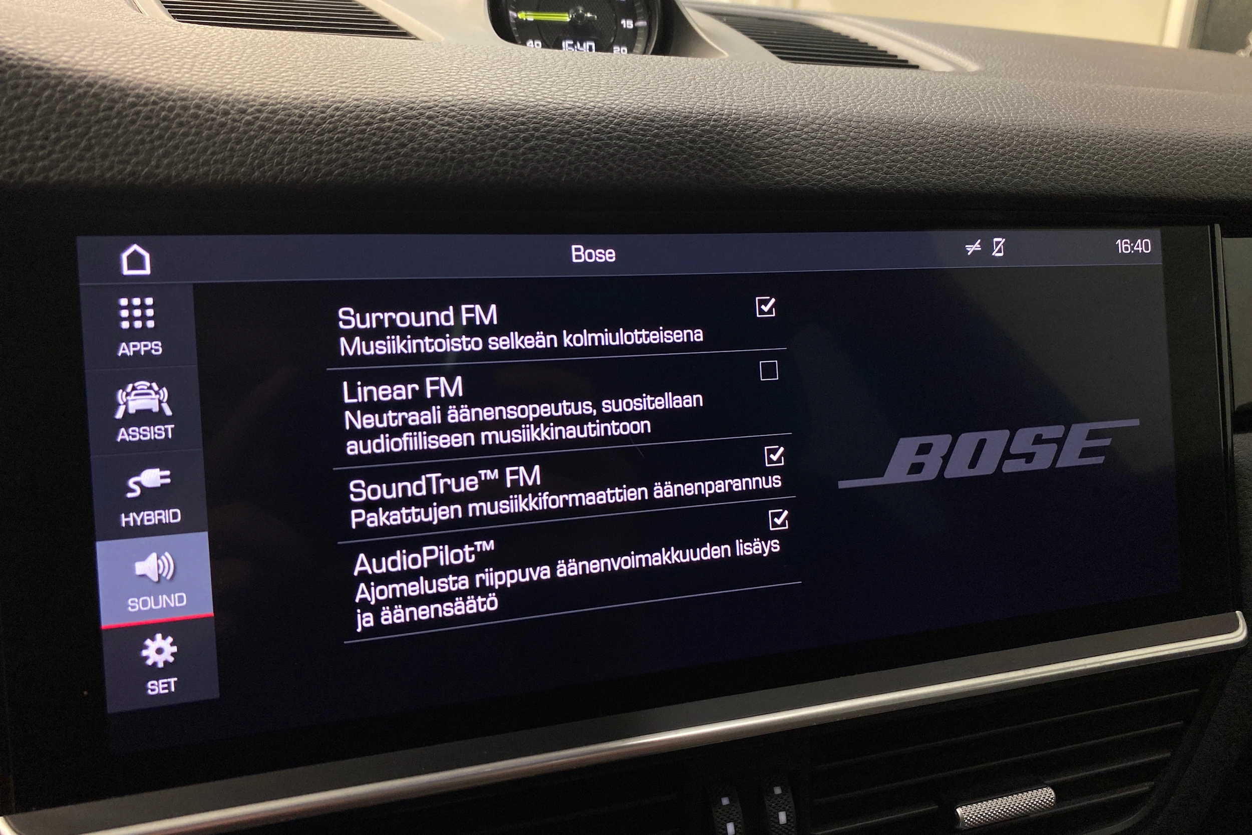 Musta Porsche Cayenne 2019 kuva 19.