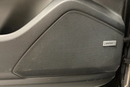 Musta Porsche Cayenne 2019 kuva 21.