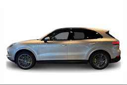 Harmaa Porsche Cayenne 2019 kuva 5.