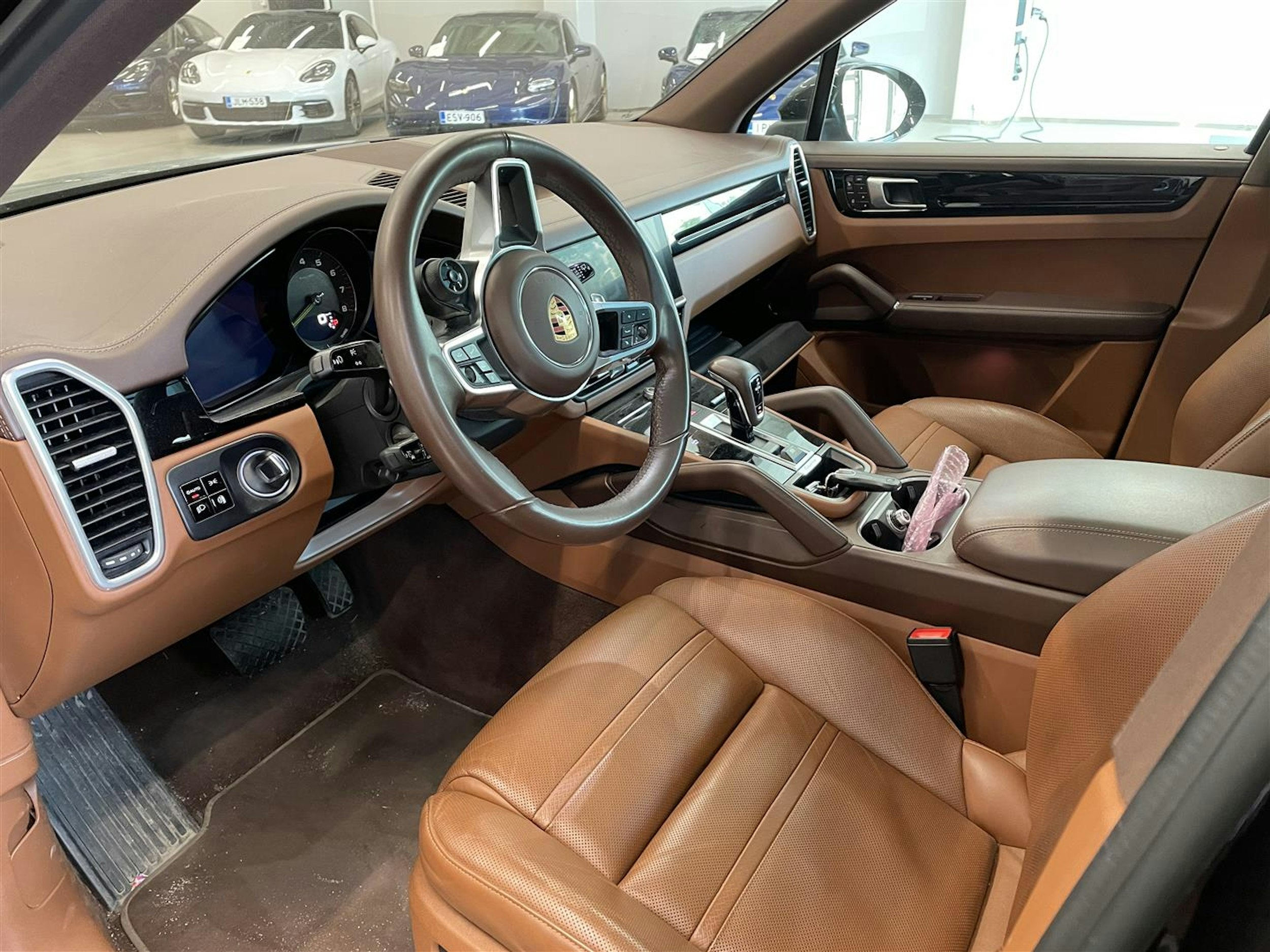 musta Porsche Cayenne 2019 kuva 3.