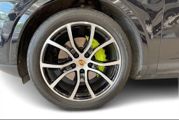musta Porsche Cayenne 2019 kuva 9.