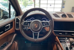 musta Porsche Cayenne 2019 kuva 10.