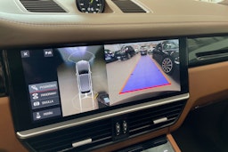 musta Porsche Cayenne 2019 kuva 16.