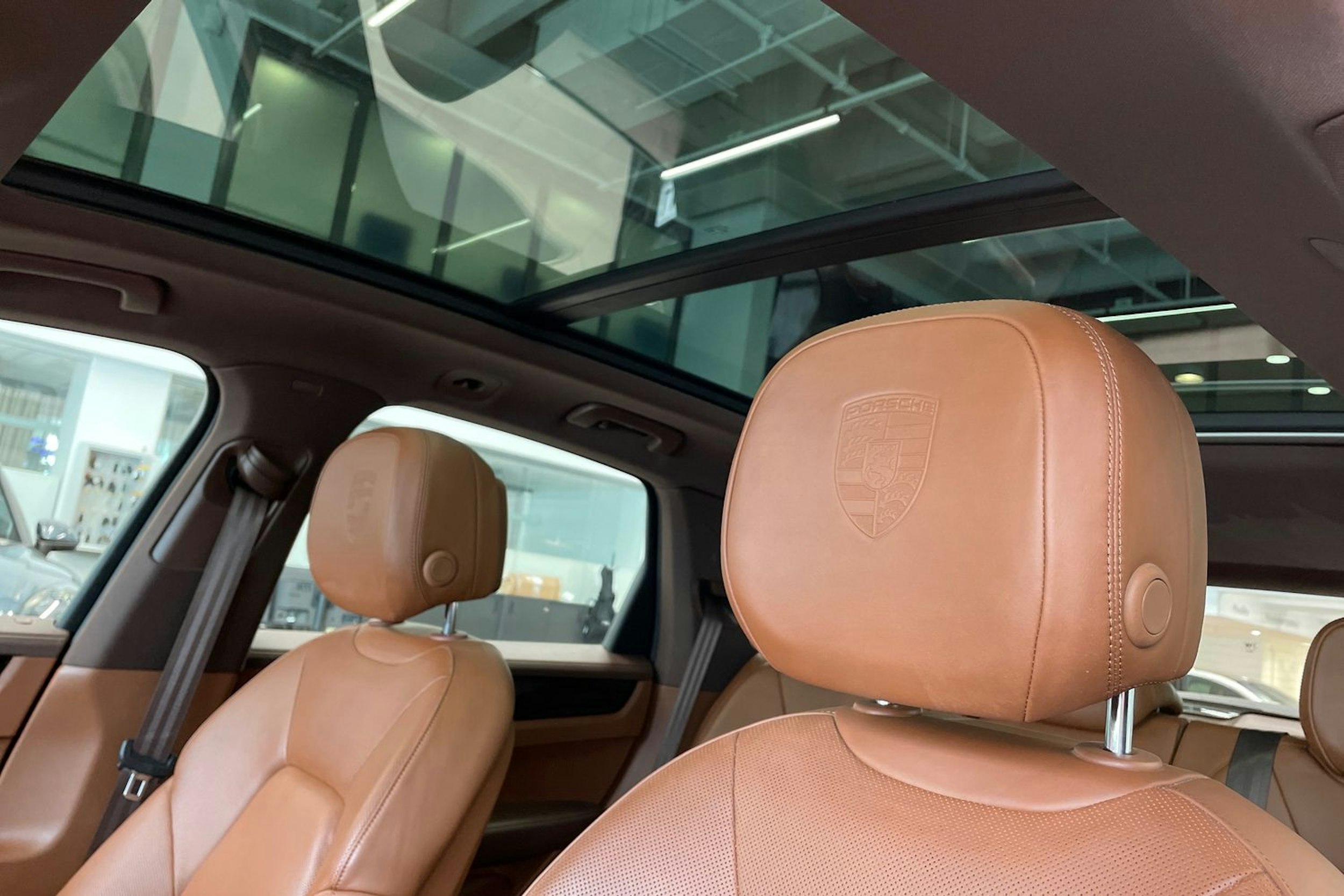 musta Porsche Cayenne 2019 kuva 18.