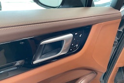 musta Porsche Cayenne 2019 kuva 20.