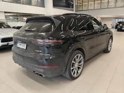 musta Porsche Cayenne 2019 kuva 2.
